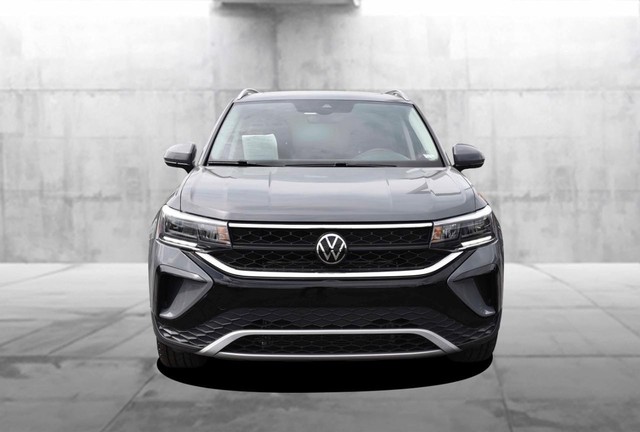 Volkswagen Taos Vehicle Image 04