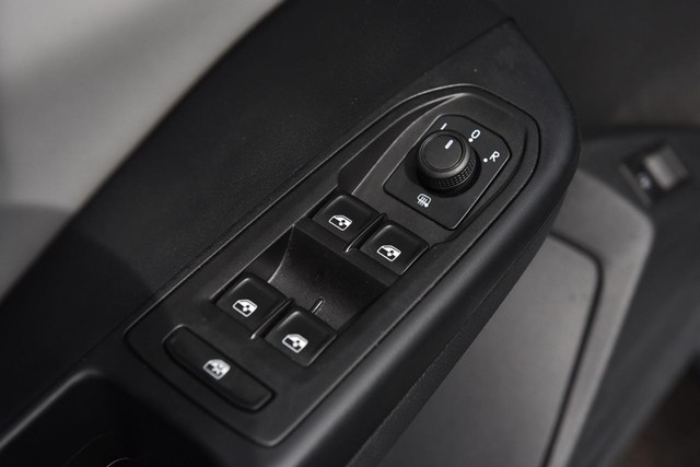 Volkswagen Taos Vehicle Image 08