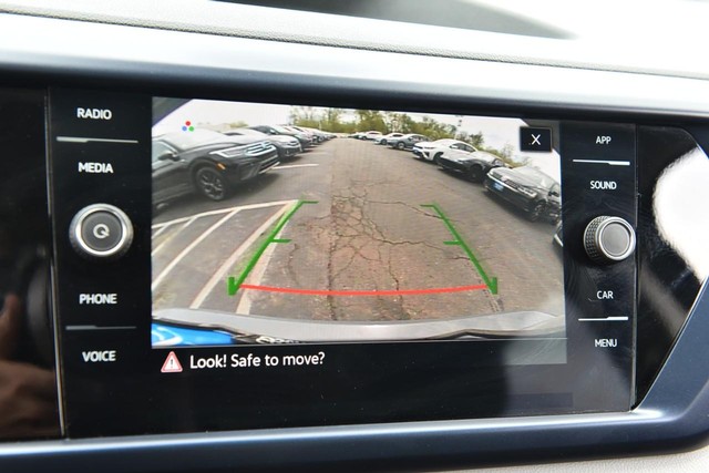 Volkswagen Taos Vehicle Image 13