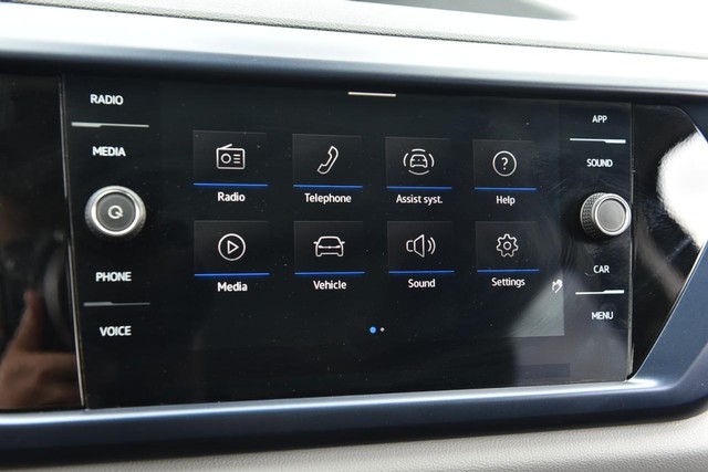 Volkswagen Taos Vehicle Image 14