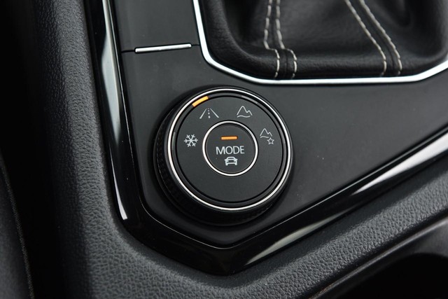 Volkswagen Taos Vehicle Image 18