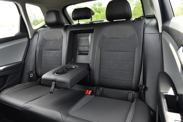 Volkswagen Taos Vehicle Image 23