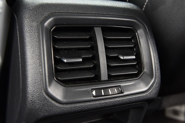 Volkswagen Taos Vehicle Image 24