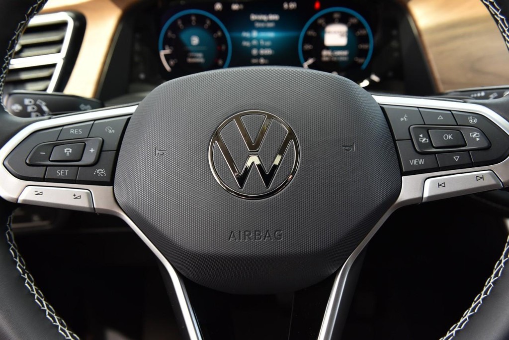 Volkswagen Atlas Vehicle Full-screen Gallery Image 17
