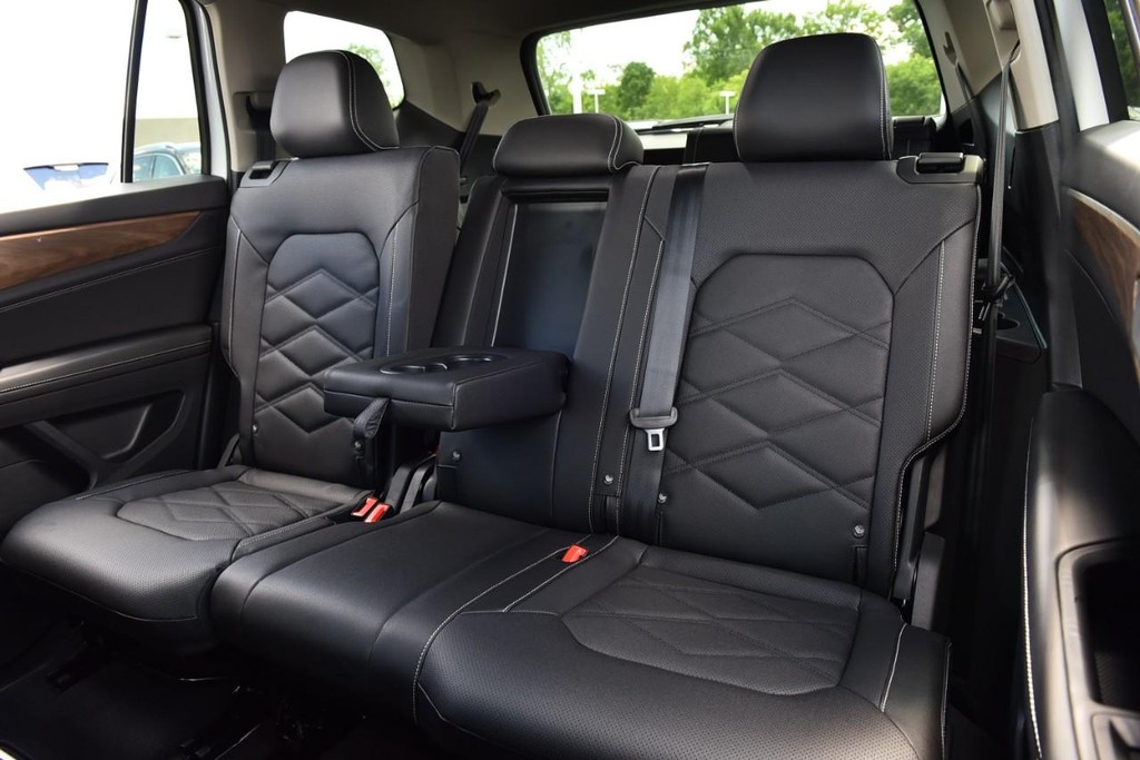 Volkswagen Atlas Vehicle Full-screen Gallery Image 20
