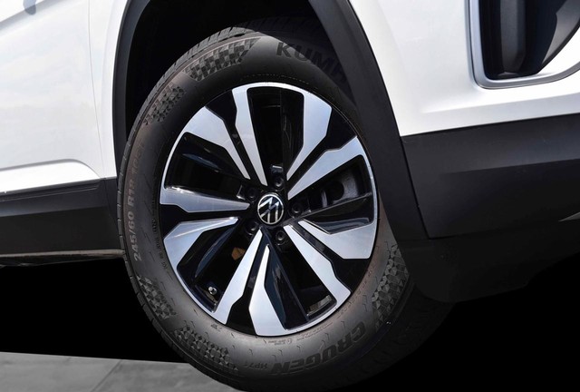 Volkswagen Atlas Vehicle Image 03