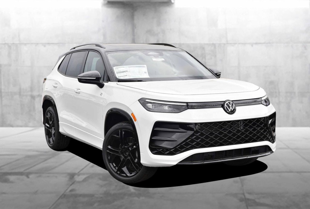 Volkswagen Tiguan Vehicle Full-screen Gallery Image 2