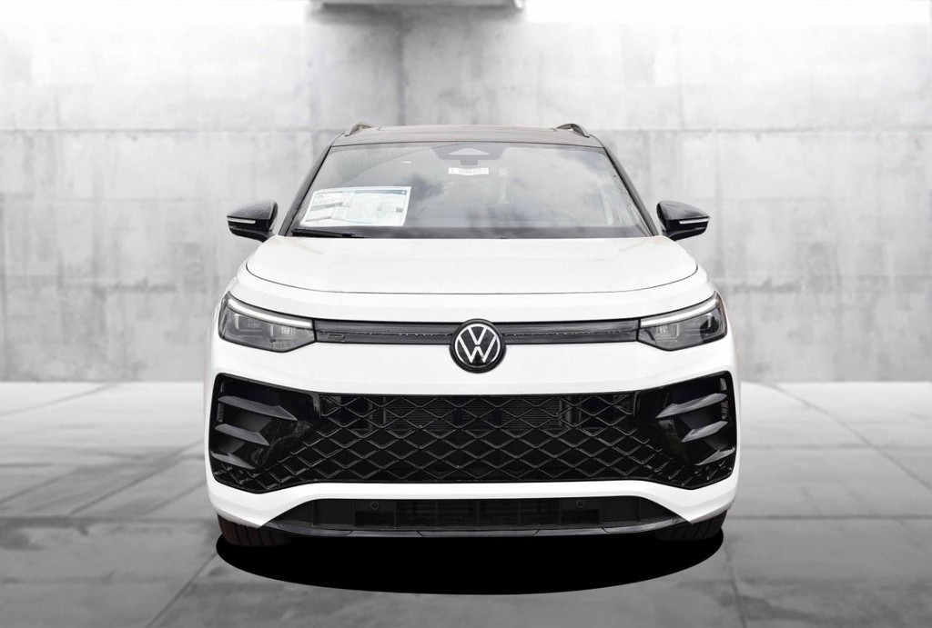 Volkswagen Tiguan Vehicle Full-screen Gallery Image 4