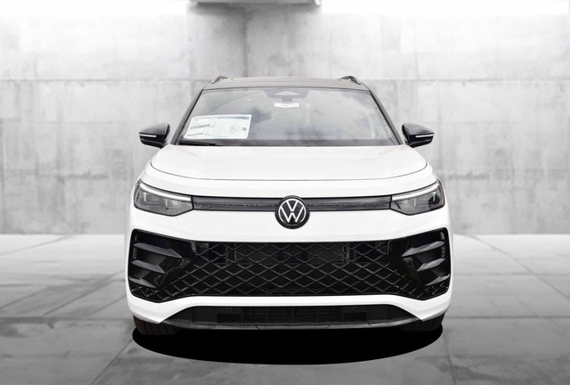 Volkswagen Tiguan Vehicle Image 04