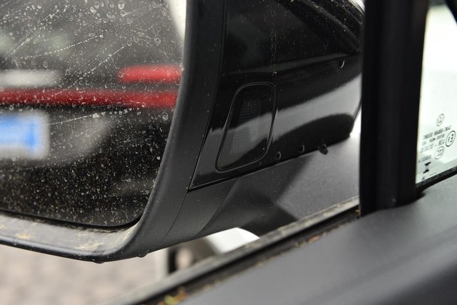 Volkswagen Tiguan Vehicle Image 10