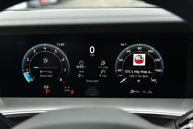 Volkswagen Tiguan Vehicle Image 12