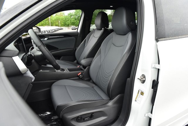 Volkswagen Tiguan Vehicle Image 19
