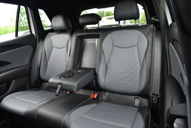 Volkswagen Tiguan Vehicle Image 22