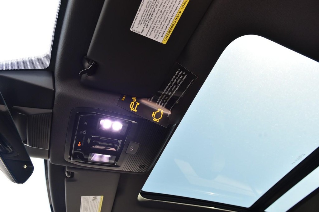 Volkswagen Tiguan Vehicle Full-screen Gallery Image 21