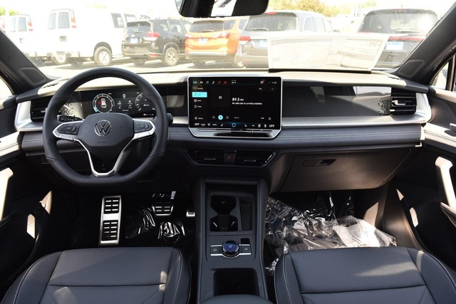 Volkswagen Tiguan Vehicle Image 07