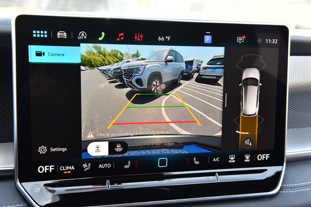 Volkswagen Tiguan Vehicle Image 13