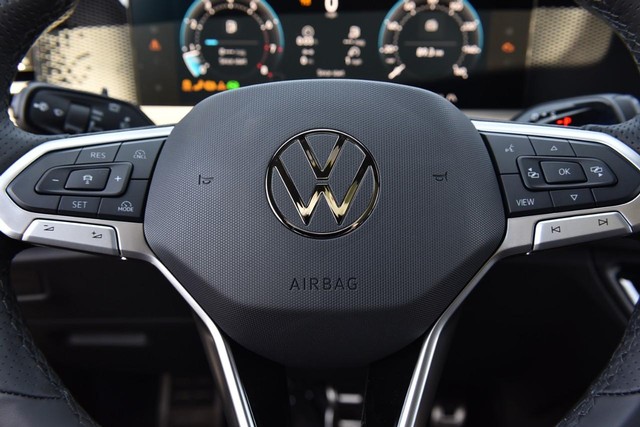 Volkswagen Tiguan Vehicle Image 18