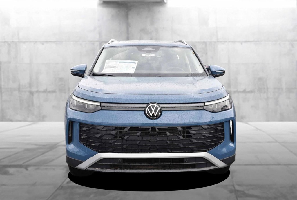Volkswagen Tiguan Vehicle Full-screen Gallery Image 4