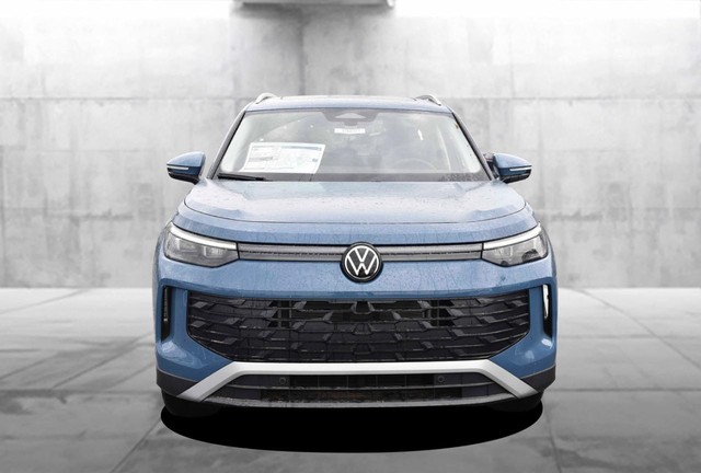 Volkswagen Tiguan Vehicle Image 04