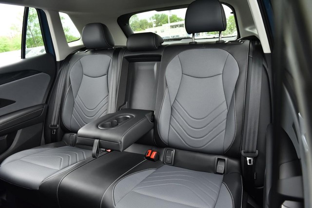 Volkswagen Tiguan Vehicle Image 22