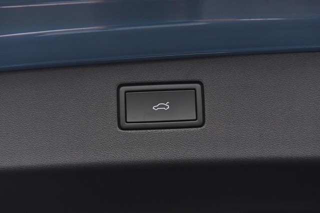 Volkswagen Tiguan Vehicle Image 26