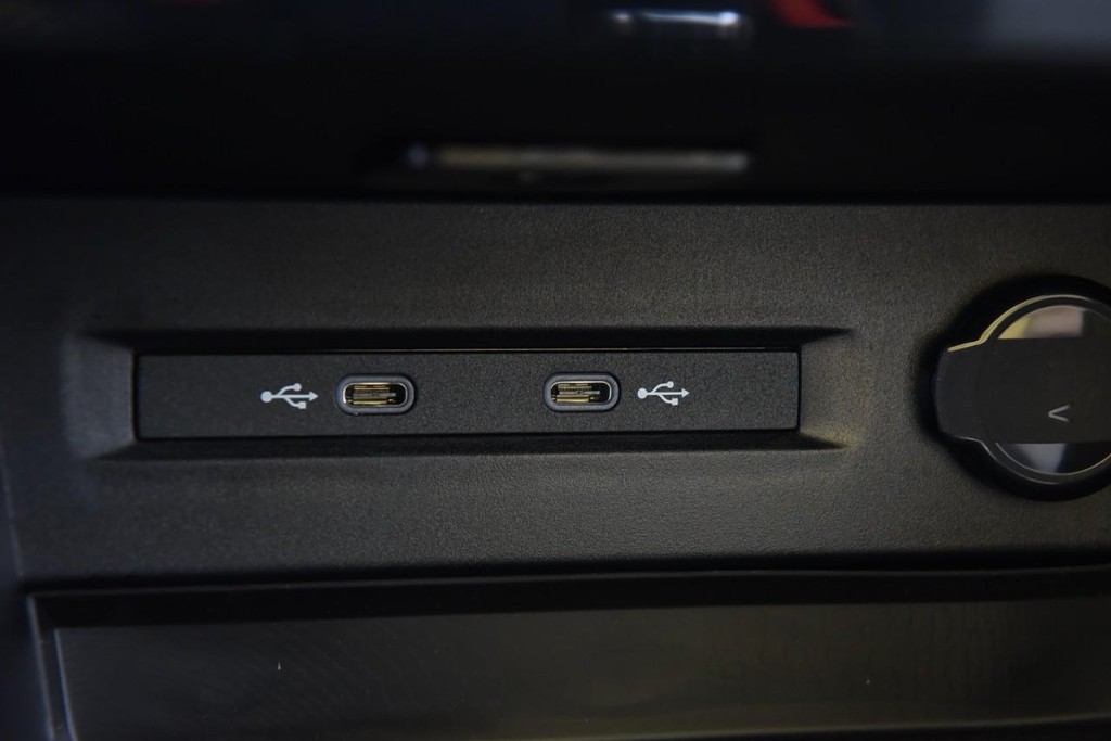 Volkswagen Taos Vehicle Full-screen Gallery Image 15
