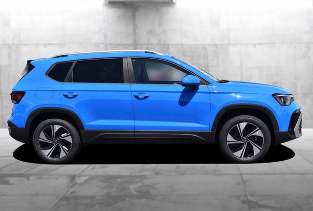 Volkswagen Taos Vehicle Image 05