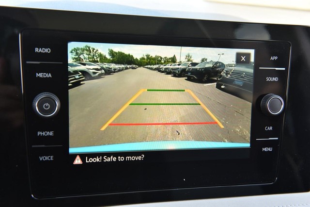 Volkswagen Taos Vehicle Image 12