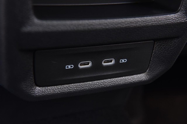 Volkswagen Taos Vehicle Image 25