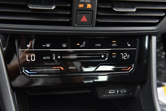 Volkswagen Jetta Vehicle Image 15