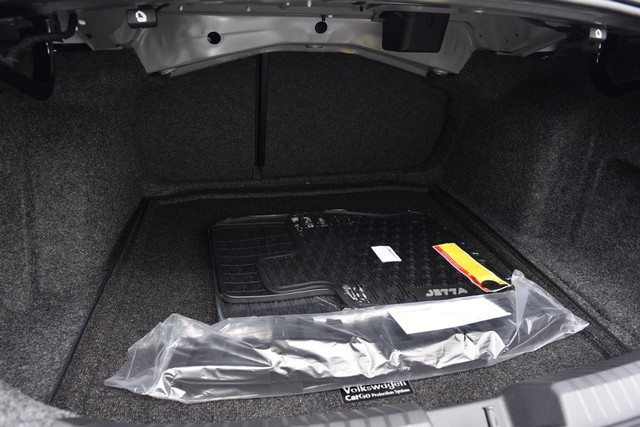 Volkswagen Jetta Vehicle Image 22