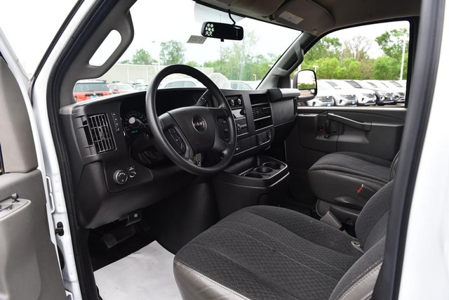 GMC Savana Cargo Van Vehicle Image 07