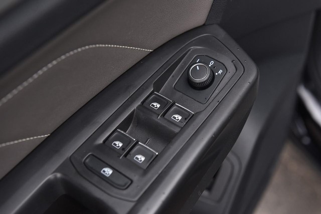 Volkswagen Atlas Cross Sport Vehicle Image 08