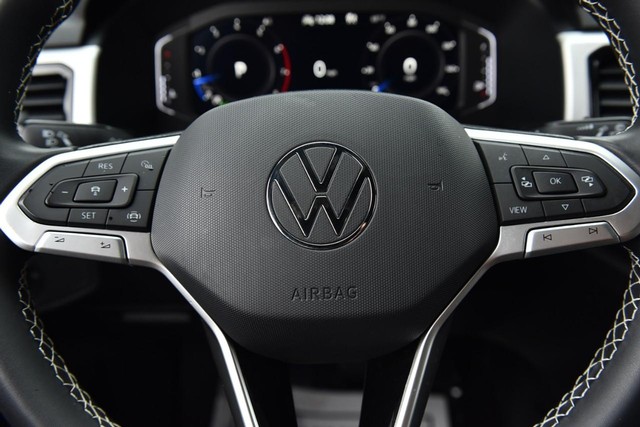 Volkswagen Atlas Cross Sport Vehicle Image 18