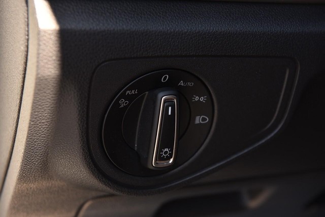 Volkswagen Atlas Cross Sport Vehicle Image 11