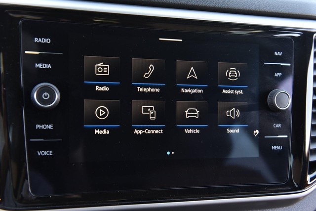 Volkswagen Atlas Cross Sport Vehicle Image 14