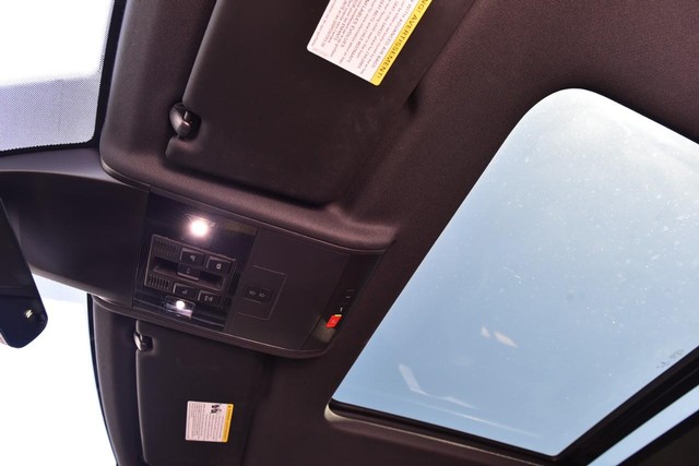 Volkswagen Atlas Cross Sport Vehicle Image 21