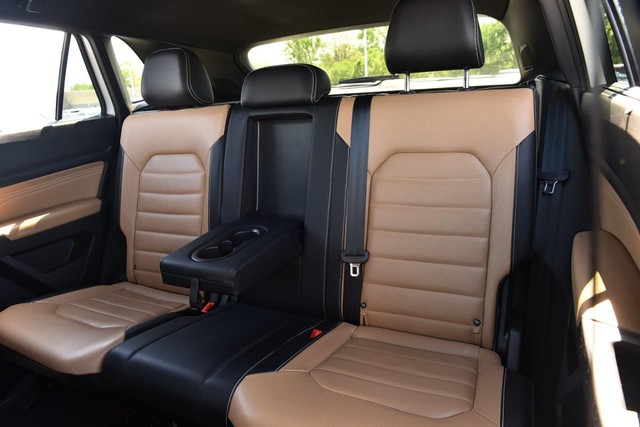 Volkswagen Atlas Cross Sport Vehicle Image 22