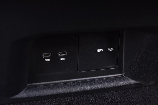 Volkswagen Atlas Cross Sport Vehicle Image 24