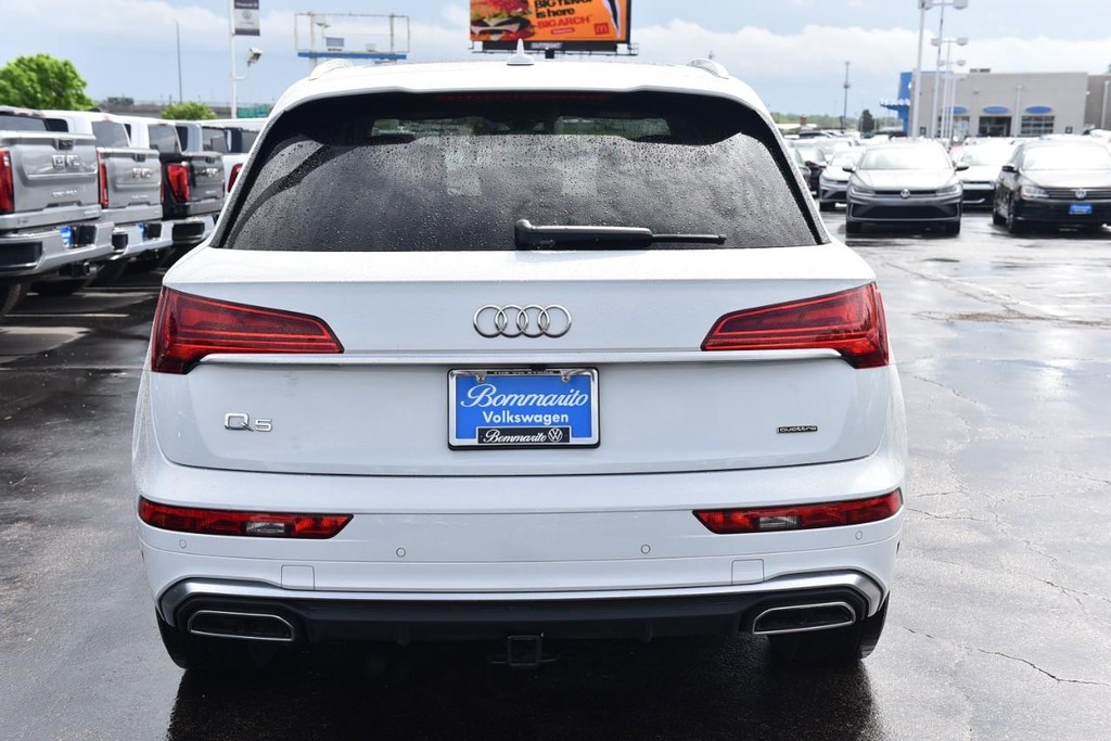 Audi Q5 Vehicle Full-screen Gallery Image 06