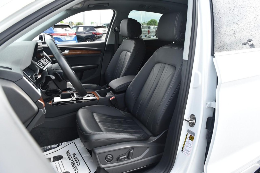 Audi Q5 Vehicle Full-screen Gallery Image 20