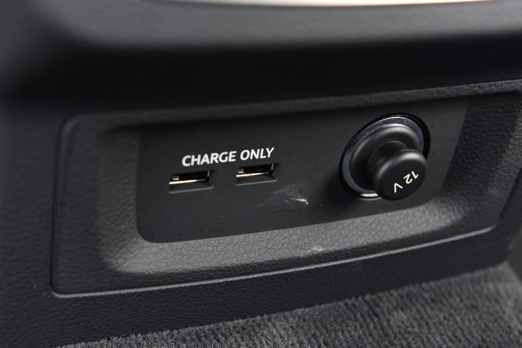 Audi Q5 Vehicle Full-screen Gallery Image 25