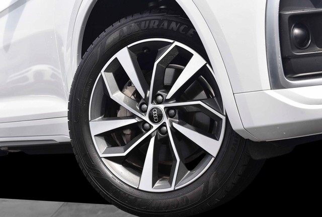Audi Q5 Vehicle Image 03