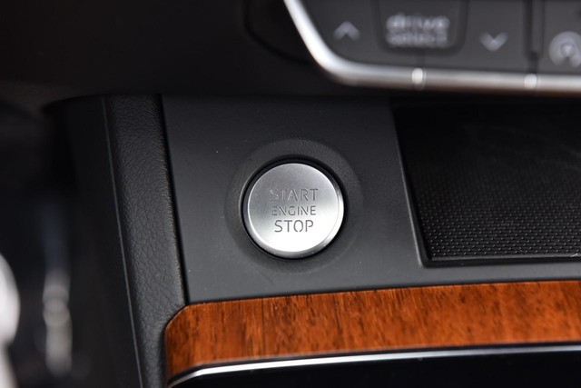 Audi Q5 Vehicle Image 18