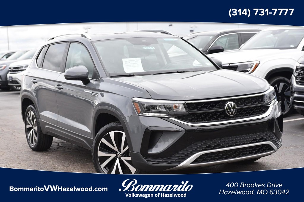 Pure Gray 2023 Volkswagen Taos SE FWD SUV / Crossover Front-Wheel Drive Automatic