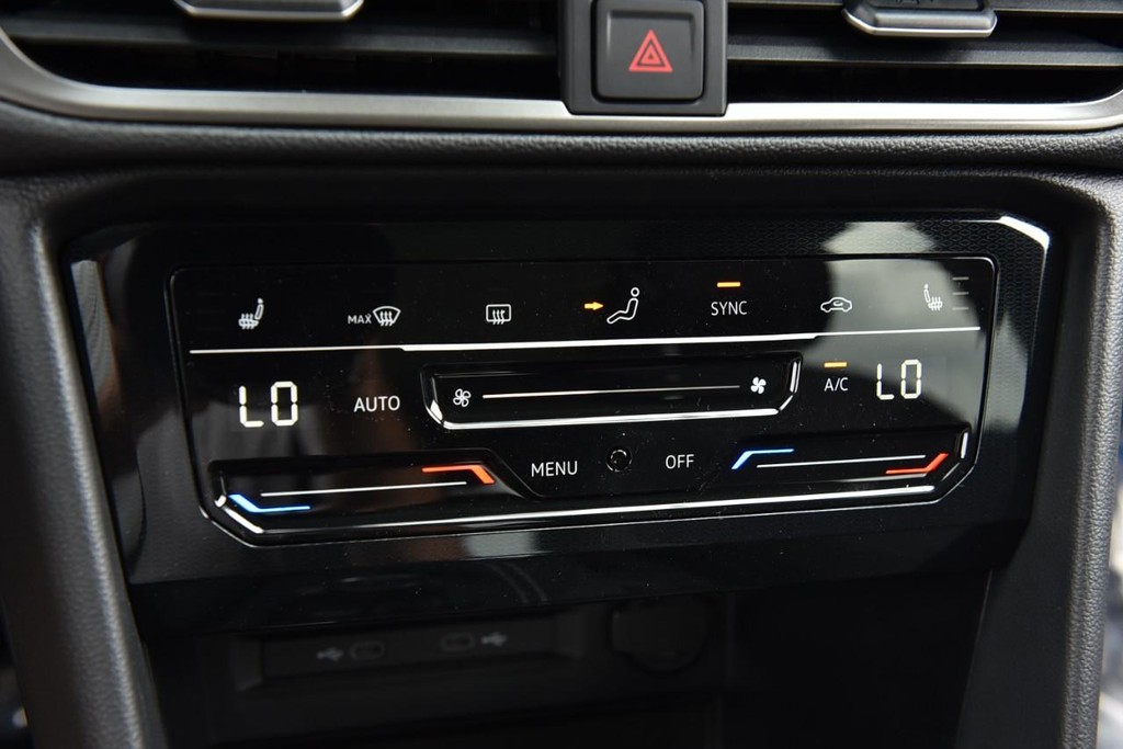 Volkswagen Taos Vehicle Full-screen Gallery Image 14