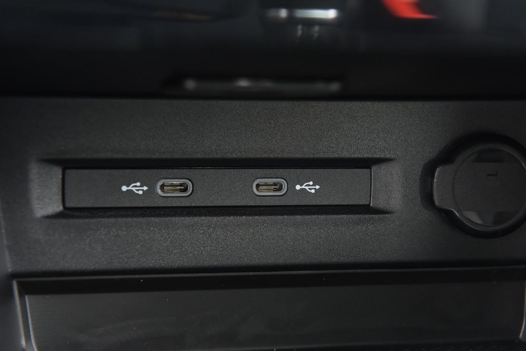 Volkswagen Taos Vehicle Full-screen Gallery Image 15