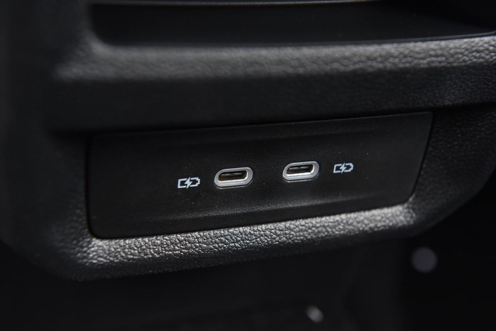 Volkswagen Taos Vehicle Full-screen Gallery Image 25