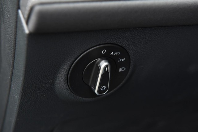 Volkswagen Taos Vehicle Image 10