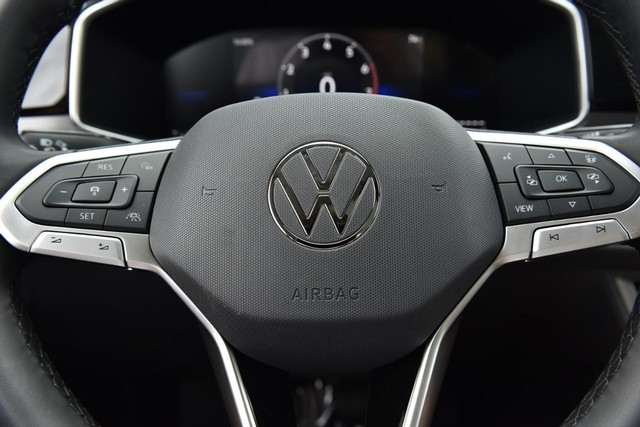 Volkswagen Taos Vehicle Image 19